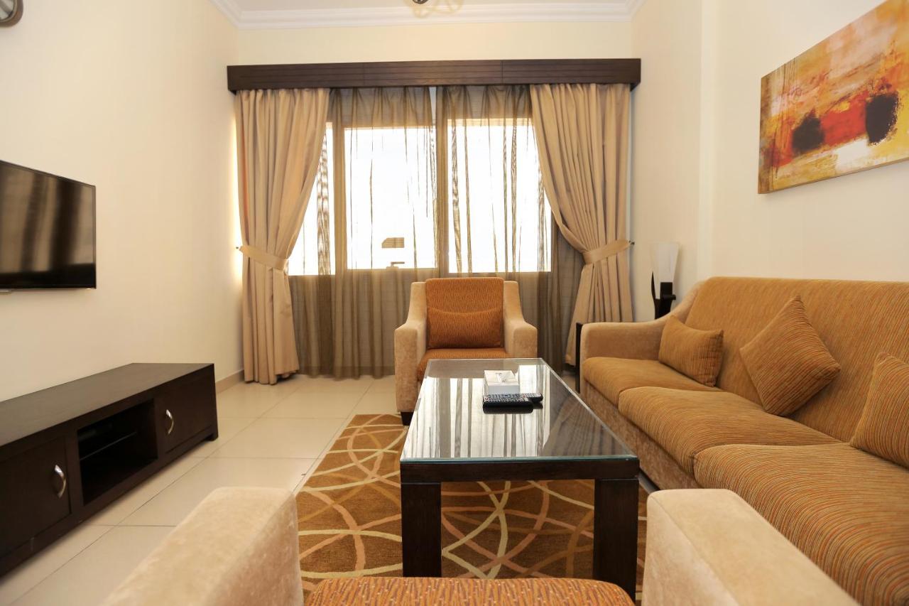 Ivory Grand Hotel Apartments Дубай Екстериор снимка